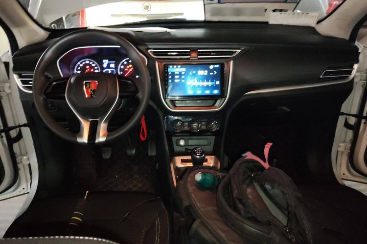 Used Roewe RX3 2020 1.6L Manual - Ultra-Fresh Entry Version Interior 2