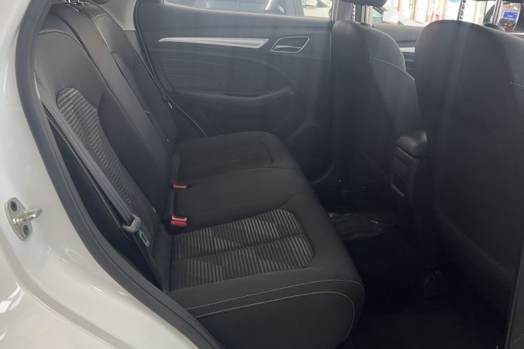 Used Roewe RX3 2020 1.6L Manual - Ultra-Fresh Entry Version Interior 2