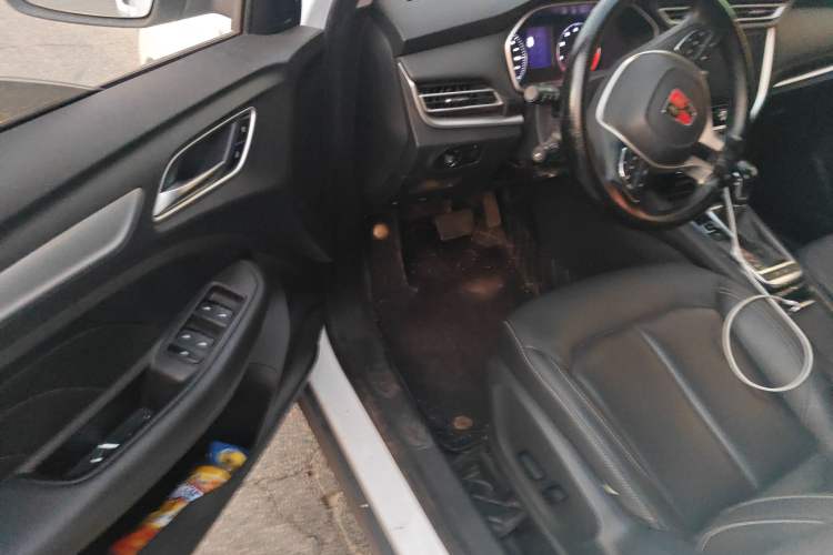 Used Roewe RX3 2020 1.6L CVT 4G Connected Ultra-Cool Flagship Edition Interior 3