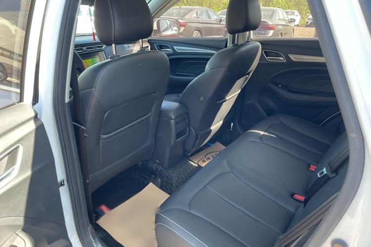 Used Roewe RX3 2020 1.6L Manual 4G Connect Ultra-Fresh Flagship Edition Interior 3