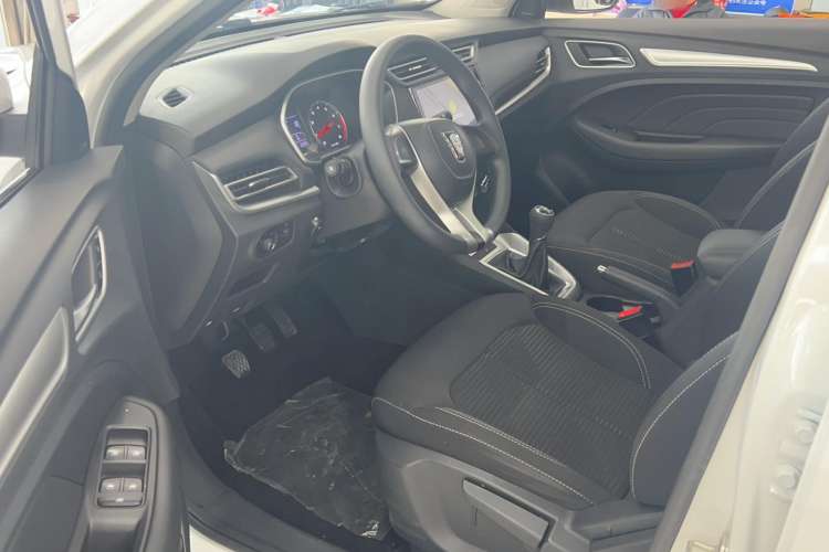 Used Roewe RX3 2020 1.6L Manual - Ultra-Fresh Entry Version Interior 3