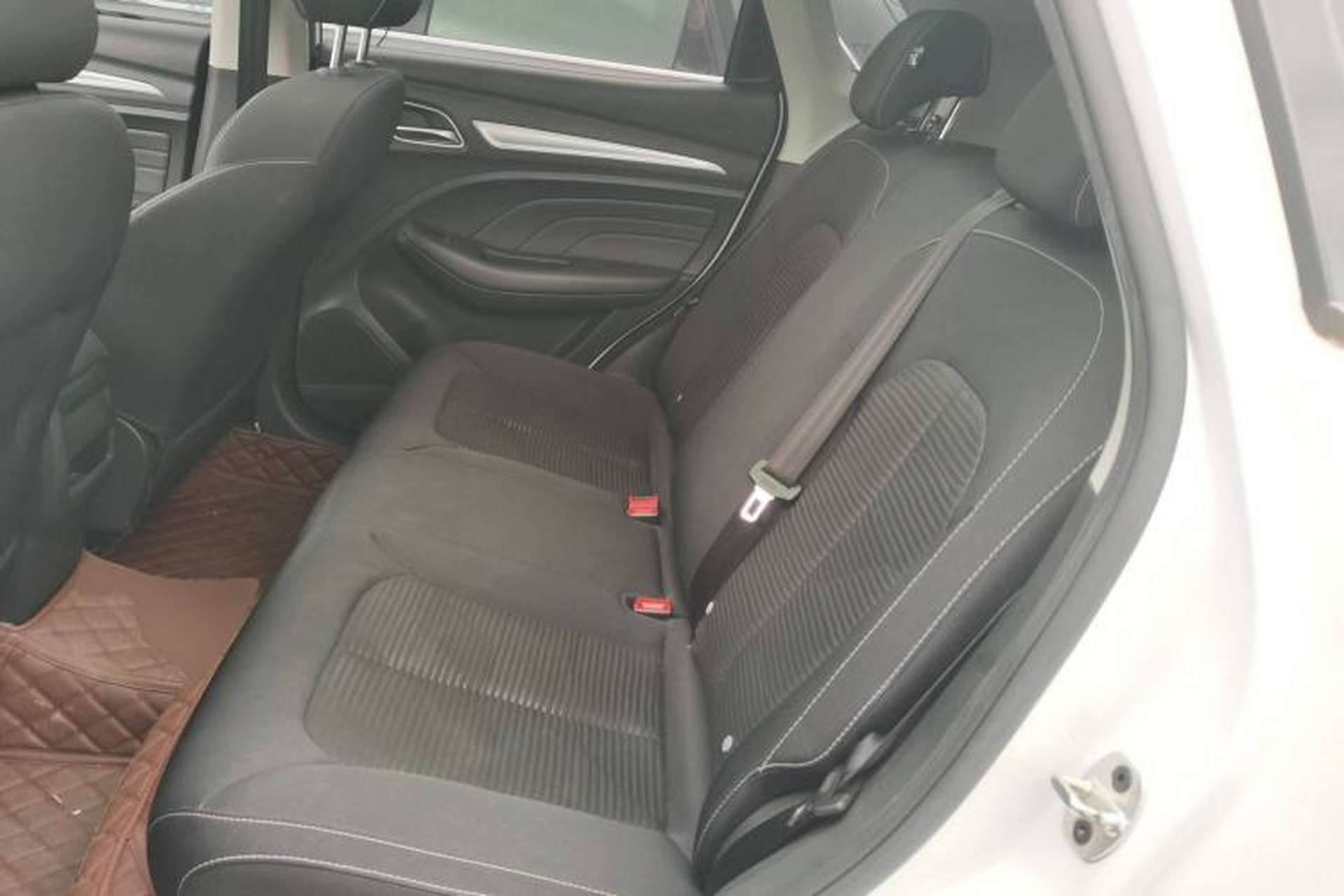 Used Roewe RX3 2020 1.6L CVT 4G Connected Ultra-Fun Elite Edition Interior 4