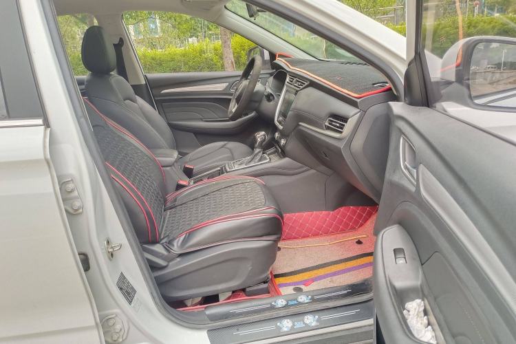 Used Roewe RX3 2020 1.6L CVT 4G Connected Ultra-Cool Flagship Edition Interior 5