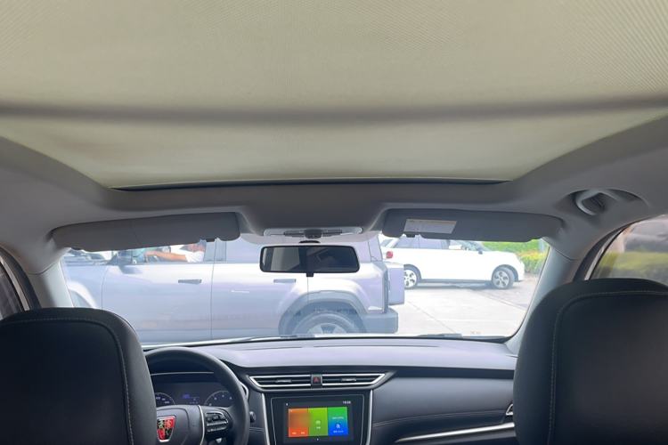 Used Roewe RX3 2020 1.6L CVT 4G Connected Ultra-Cool Flagship Edition Interior 5