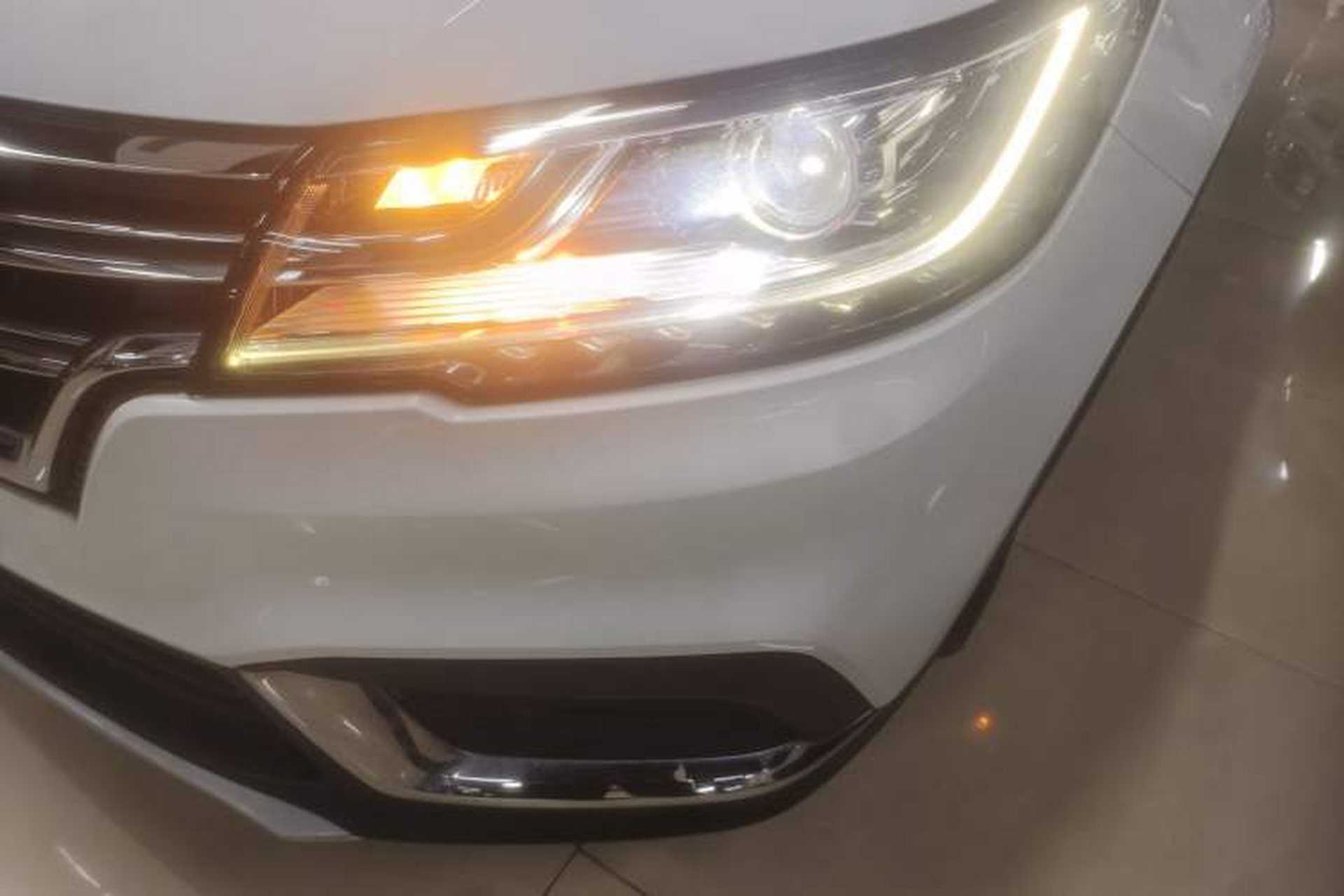 Used Roewe RX3 2020 1.6L CVT 4G Connected Ultra-Fun Elite Edition Left Front Headlight