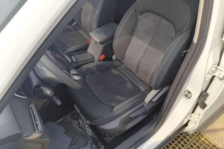 Used Roewe RX3 2020 1.6L CVT 4G Connected Ultra-Fun Elite Edition Left Front Seat