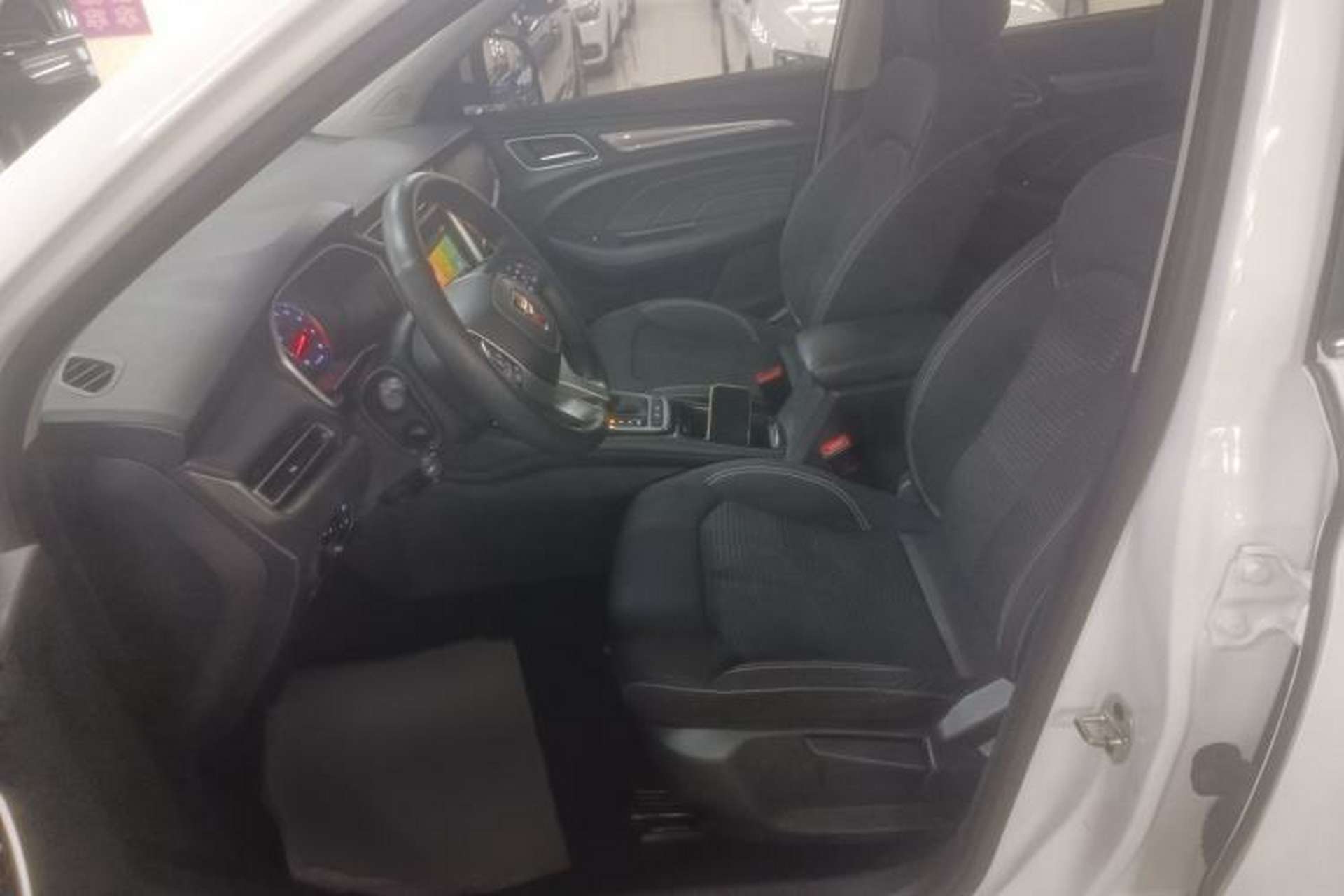 Used Roewe RX3 2020 1.6L CVT 4G Connected Ultra-Fun Elite Edition Left Front Seat