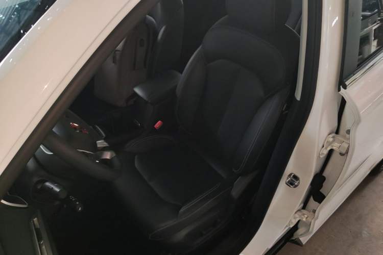 Used Roewe RX3 2020 1.6L CVT 4G Connected Ultra-Cool Flagship Edition Left Front Seat