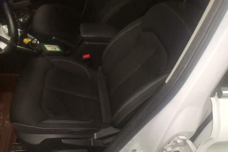 Used Roewe RX3 2020 1.6L Manual - Ultra-Fresh Entry Version Left Front Seat