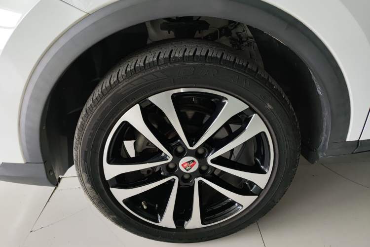 Used Roewe RX3 2020 1.6L Manual 4G Connect Super-Fresh Elite Edition Left Front Wheel Hub