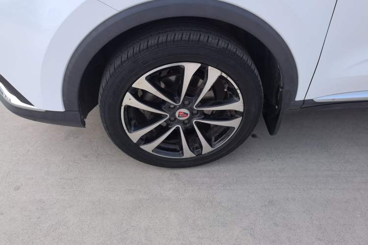 Used Roewe RX3 2020 1.6L Manual 4G Connect Super-Fresh Elite Edition Left Front Wheel Hub