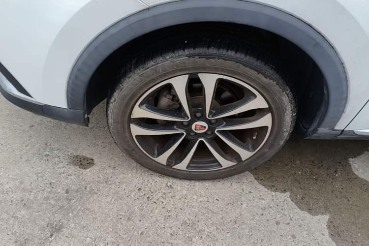 Used Roewe RX3 2020 1.6L Manual 4G Connect Super-Fresh Elite Edition Left Front Wheel Hub