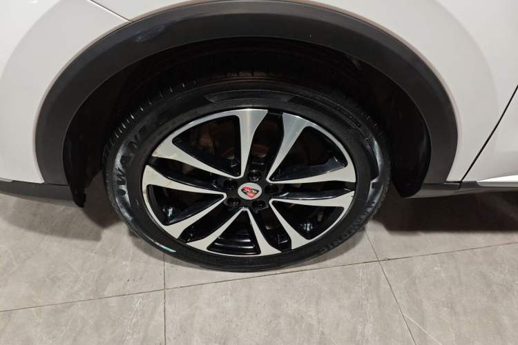 Used Roewe RX3 2020 1.6L CVT 4G Connected Ultra-Cool Flagship Edition Left Front Wheel Hub