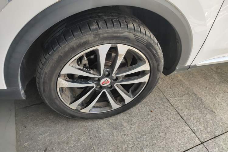 Used Roewe RX3 2020 1.6L Manual 4G Connect Super-Fresh Elite Edition Left Front Wheel Hub