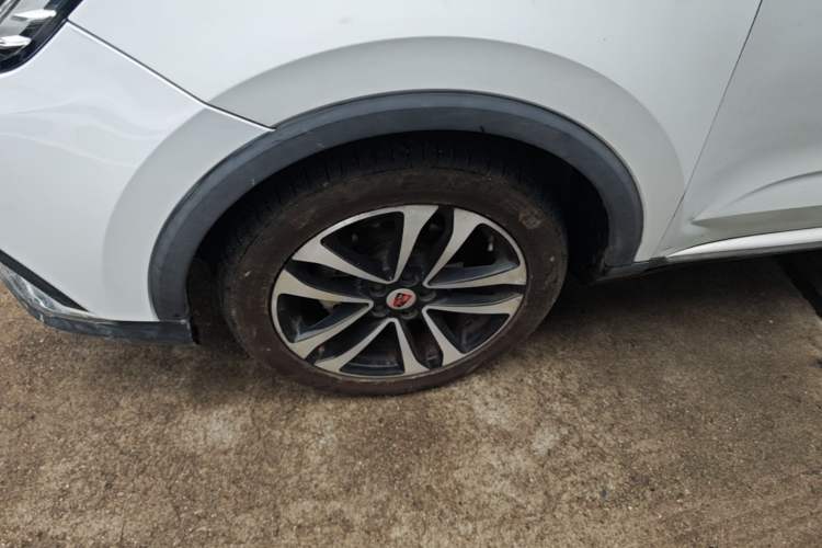 Used Roewe RX3 2020 1.6L CVT 4G Connected Ultra-Cool Flagship Edition Left Front Wheel Hub