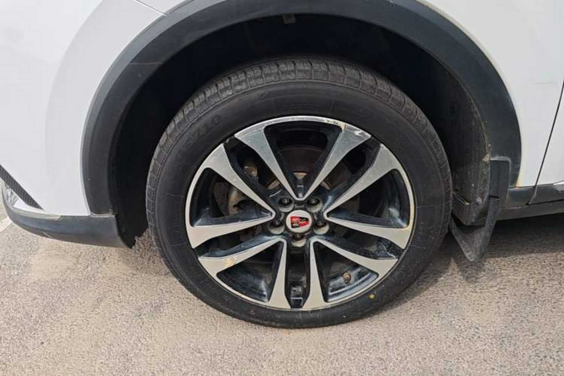 Used Roewe RX3 2020 1.6L Manual 4G Connect Super-Fresh Elite Edition Left Front Wheel Hub