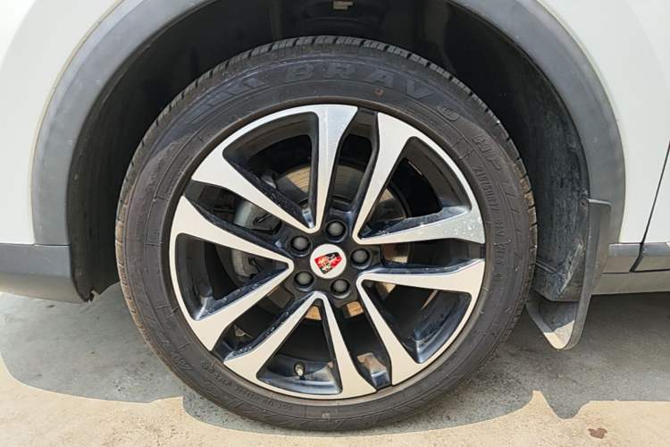 Used Roewe RX3 2020 1.6L CVT 4G Connected Ultra-Cool Flagship Edition Left Front Wheel Hub