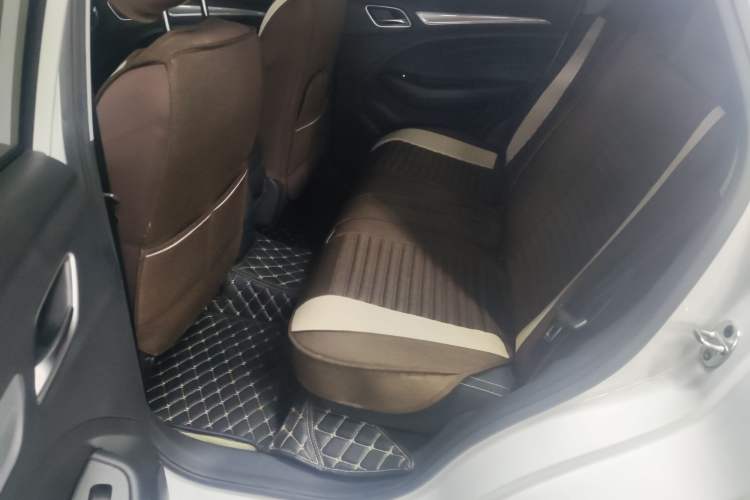 Used Roewe RX3 2020 1.6L CVT 4G Connected Ultra-Fun Elite Edition Left Rear Seat