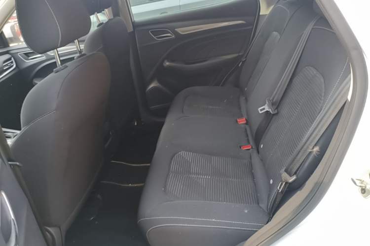 Used Roewe RX3 2020 1.6L CVT 4G Connected Ultra-Fun Elite Edition Left Rear Seat