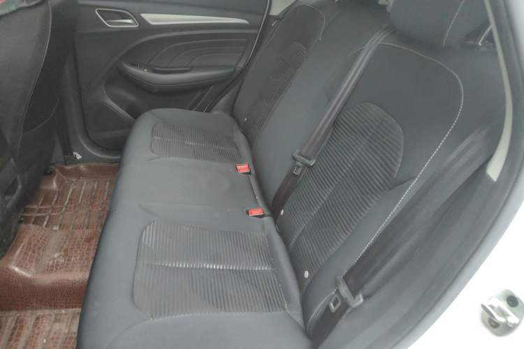 Used Roewe RX3 2020 1.6L CVT 4G Connected Ultra-Fun Elite Edition Left Rear Seat