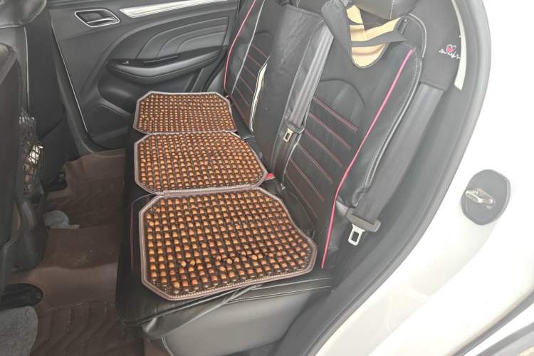 Used Roewe RX3 2020 1.6L CVT 4G Connected Ultra-Fun Elite Edition Left Rear Seat