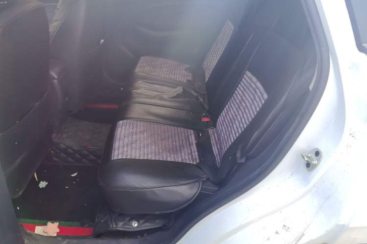 Used Roewe RX3 2020 1.6L Manual 4G Connect Super-Fresh Elite Edition Left Rear Seat