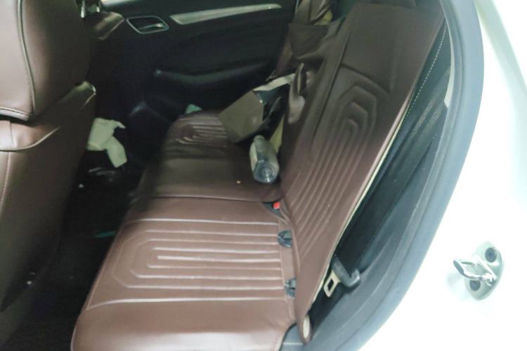 Used Roewe RX3 2020 1.6L CVT 4G Connected Ultra-Fun Elite Edition Left Rear Seat