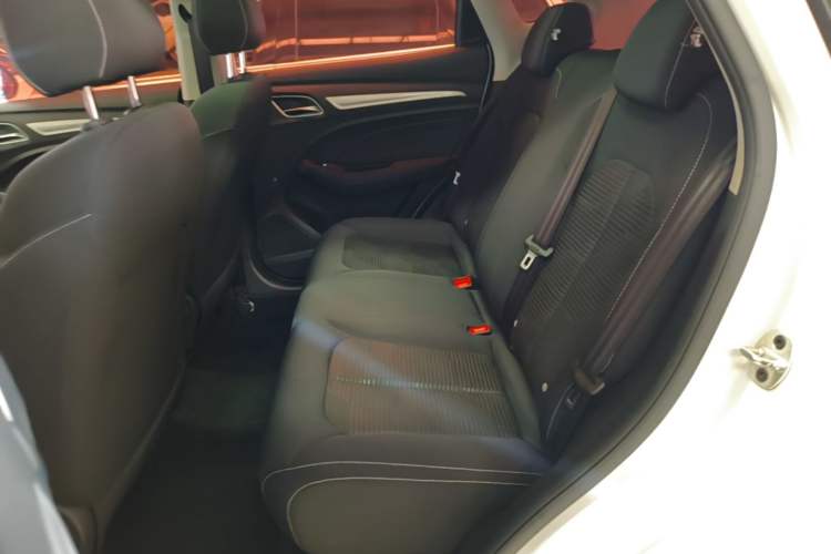 Used Roewe RX3 2020 1.6L CVT 4G Connected Ultra-Fun Elite Edition Left Rear Seat