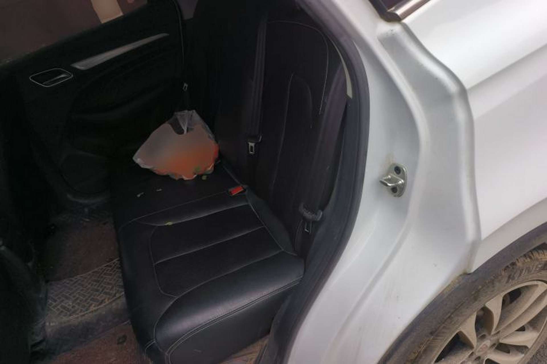 Used Roewe RX3 2020 1.6L CVT 4G Connected Ultra-Fun Elite Edition Left Rear Seat