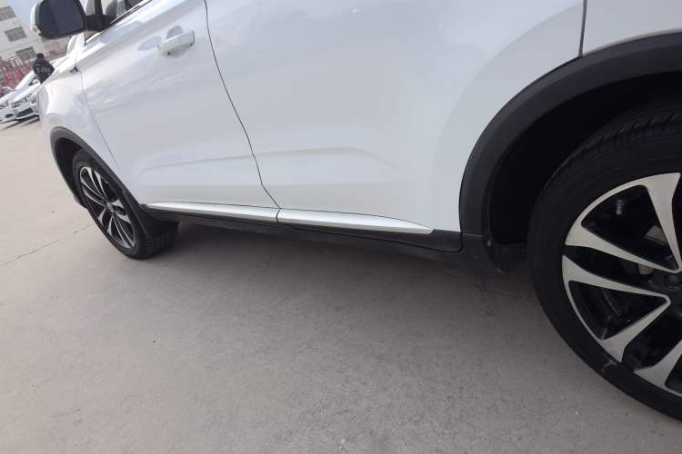 Used Roewe RX3 2020 1.6L Manual 4G Connect Super-Fresh Elite Edition Left Side Sill
