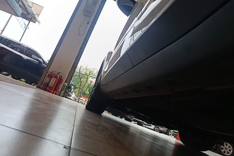 Used Roewe RX3 2020 1.6L CVT 4G Connected Ultra-Fun Elite Edition Left Side Sill