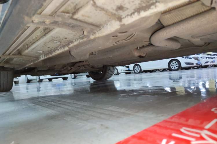 Used Roewe RX3 2020 1.6L Manual 4G Connect Ultra-Fresh Flagship Edition Left Side Sill