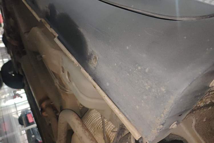 Used Roewe RX3 2020 1.6L CVT 4G Connected Ultra-Cool Flagship Edition Left Side Sill