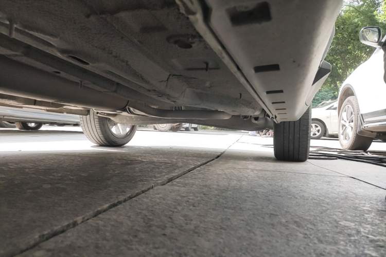 Used Roewe RX3 2020 1.6L Manual 4G Connect Super-Fresh Elite Edition Left Side Sill
