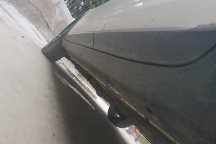 Used Roewe RX3 2020 1.6L CVT 4G Connected Ultra-Fun Elite Edition Left Side Sill