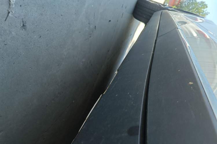 Used Roewe RX3 2020 1.6L CVT 4G Connected Ultra-Fun Elite Edition Left Side Sill