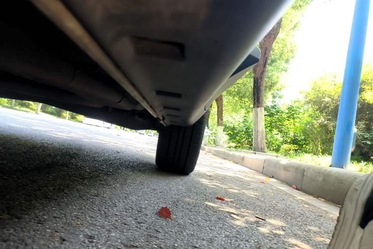 Used Roewe RX3 2020 1.6L Manual 4G Connect Ultra-Fresh Flagship Edition Left Side Sill