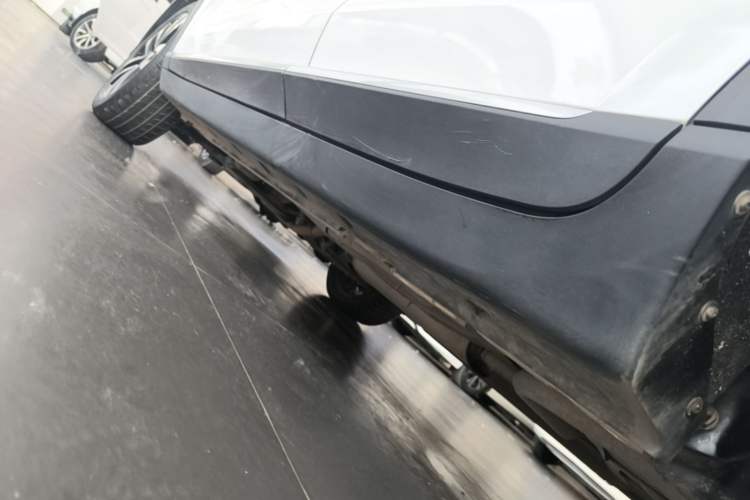 Used Roewe RX3 2020 1.6L CVT 4G Connected Ultra-Fun Elite Edition Left Side Sill
