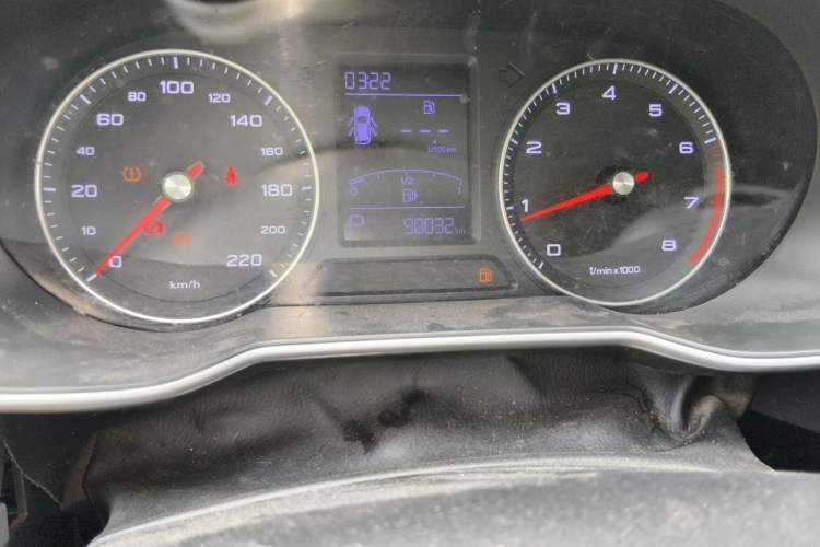 Used Roewe RX3 2020 1.6L CVT Lion's Throne 4G Connected Flagship Edition Odometer Close Up