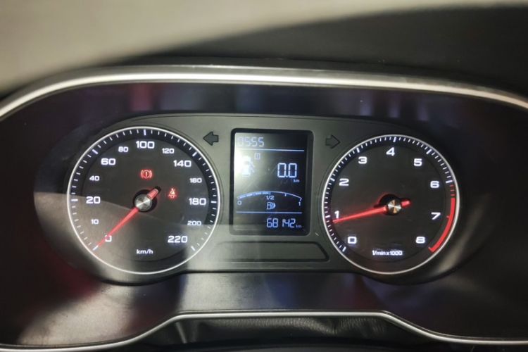 Used Roewe RX3 2020 1.6L Manual - Ultra-Fresh Entry Version Odometer Close Up