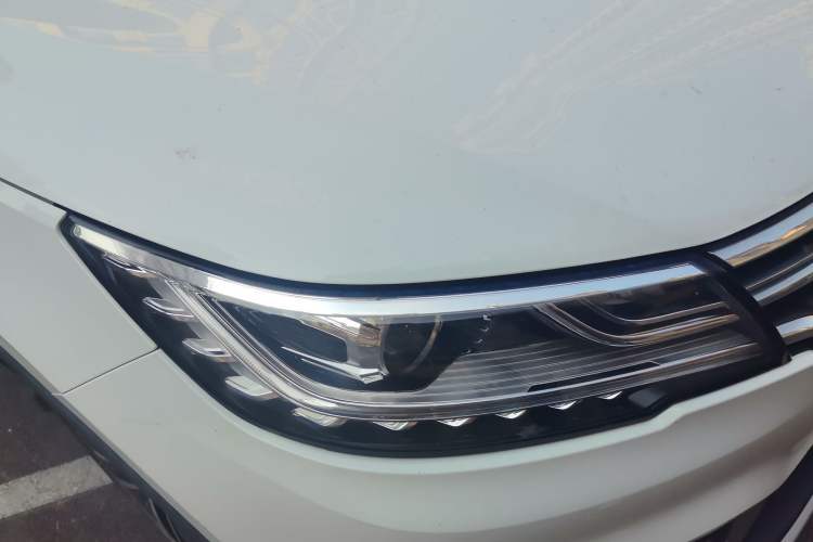 Used Roewe RX3 2020 1.6L Manual 4G Connect Super-Fresh Elite Edition Right Front Headlight