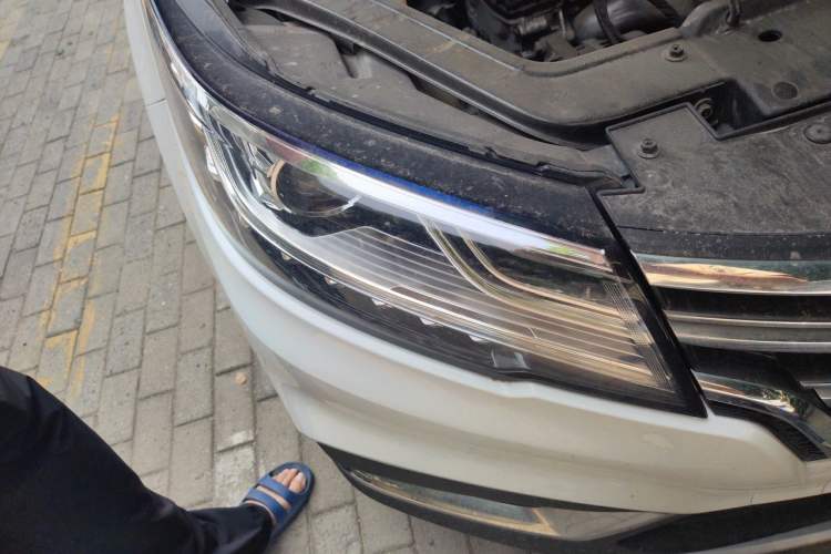 Used Roewe RX3 2020 1.6L Manual 4G Connect Ultra-Fresh Flagship Edition Right Front Headlight