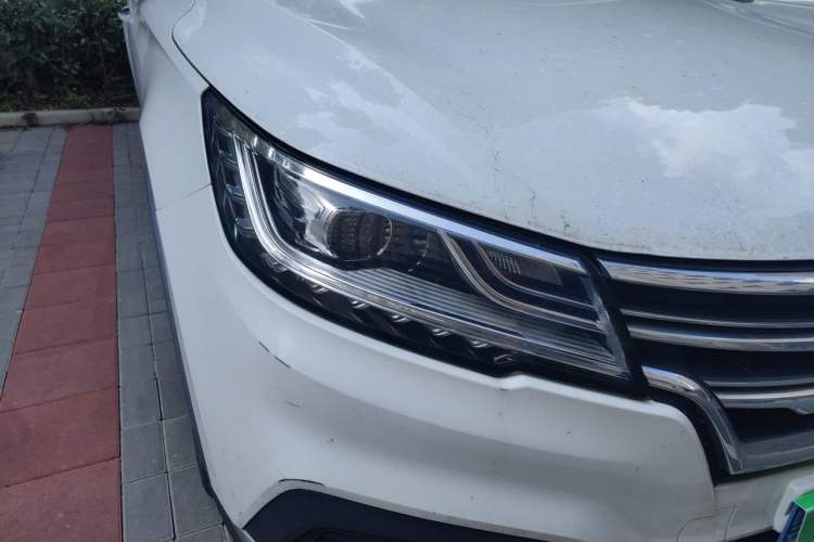 Used Roewe RX3 2020 1.6L CVT 4G Connected Ultra-Cool Flagship Edition Right Front Headlight