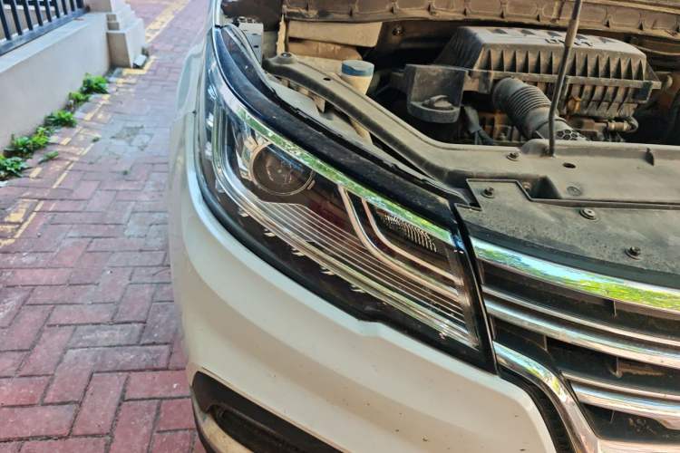 Used Roewe RX3 2020 1.6L Manual - Ultra-Fresh Entry Version Right Front Headlight