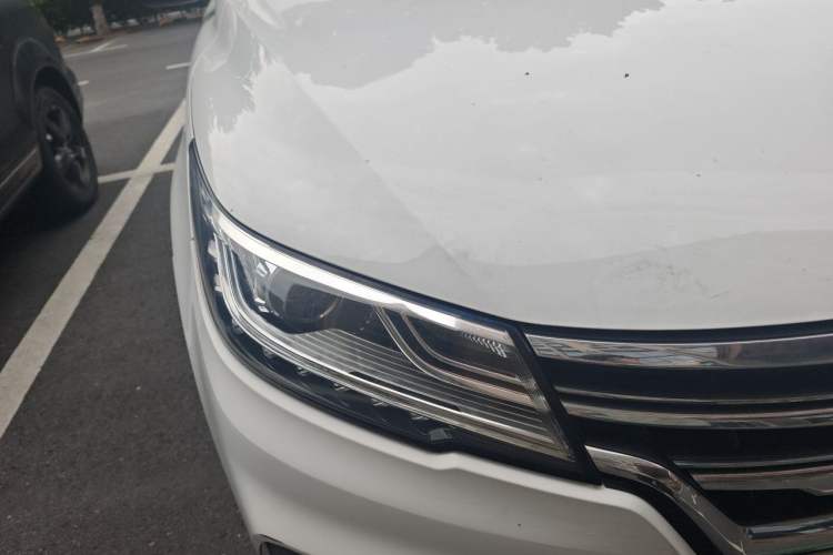 Used Roewe RX3 2020 1.6L CVT 4G Connected Ultra-Fun Elite Edition Right Front Headlight