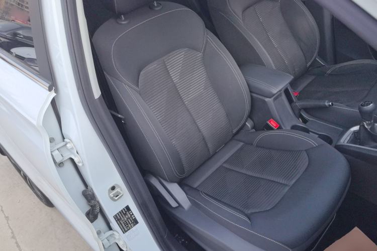 Used Roewe RX3 2020 1.6L Manual 4G Connect Super-Fresh Elite Edition Right Front Seat