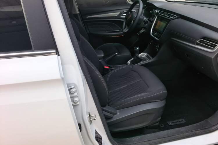 Used Roewe RX3 2020 1.6L Manual 4G Connect Super-Fresh Elite Edition Right Front Seat