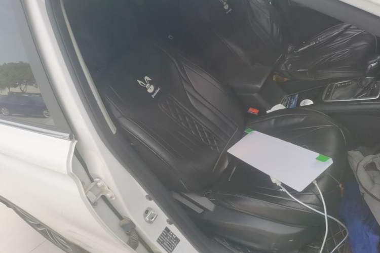 Used Roewe RX3 2020 1.6L CVT 4G Connected Ultra-Fun Elite Edition Right Front Seat
