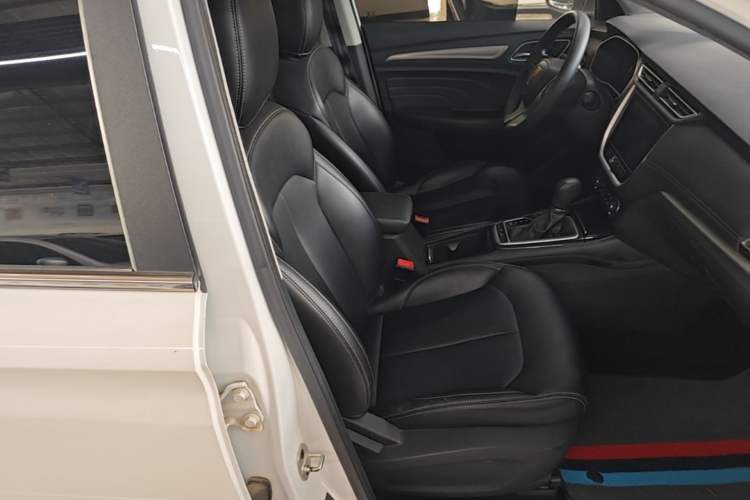 Used Roewe RX3 2020 1.6L CVT 4G Connected Ultra-Fun Elite Edition Right Front Seat