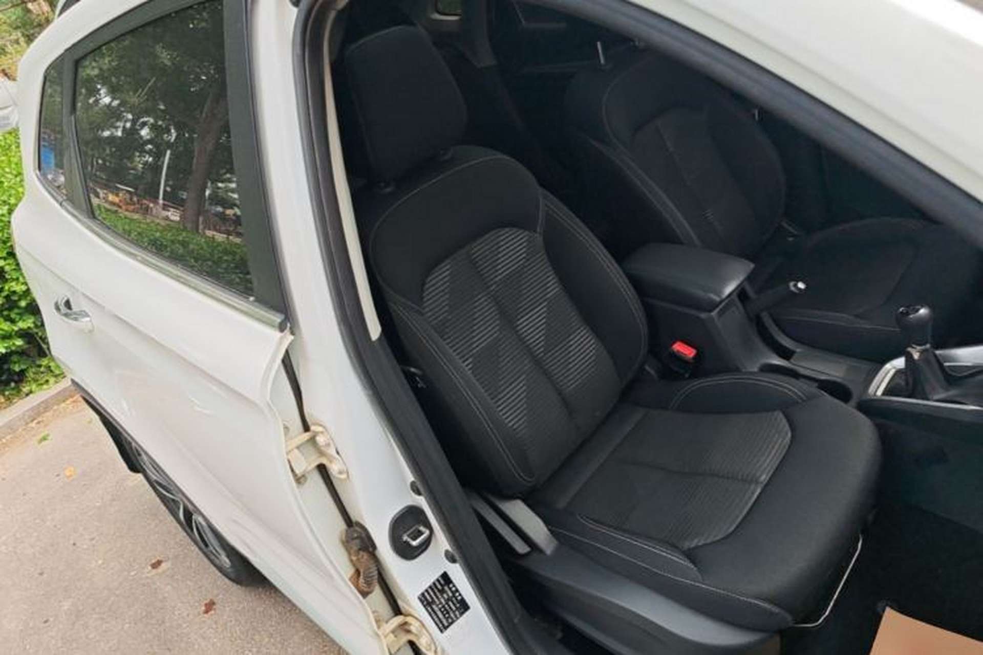 Used Roewe RX3 2020 1.6L Manual 4G Connect Super-Fresh Elite Edition Right Front Seat